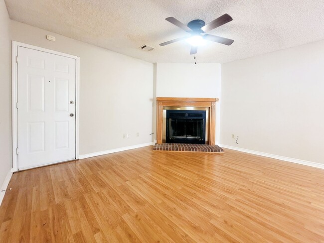 Building Photo - 8708 Coastal Dr