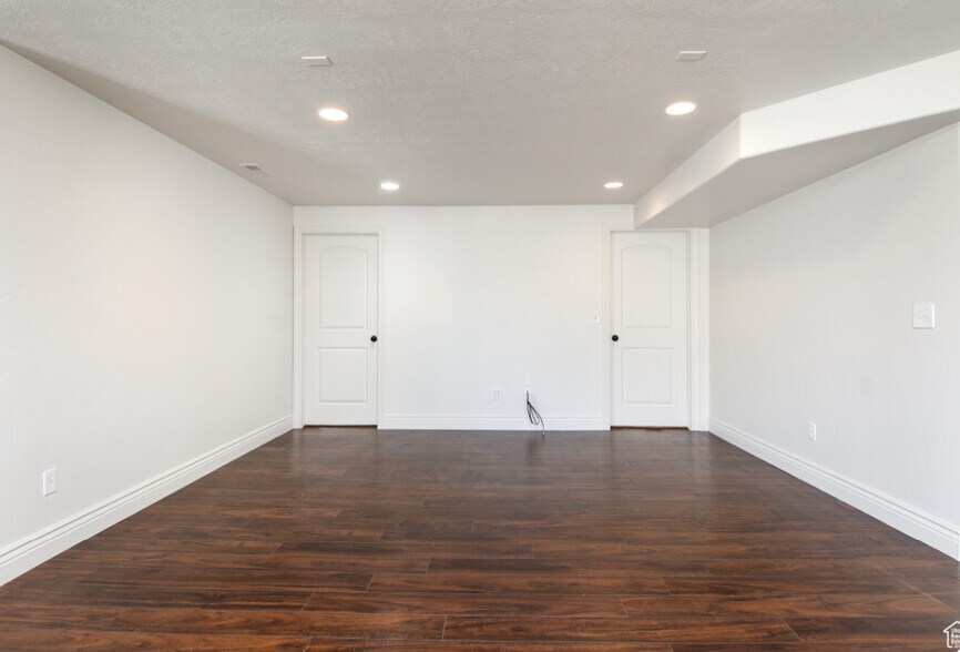 Living room. - 1232 S Regal View Dr
