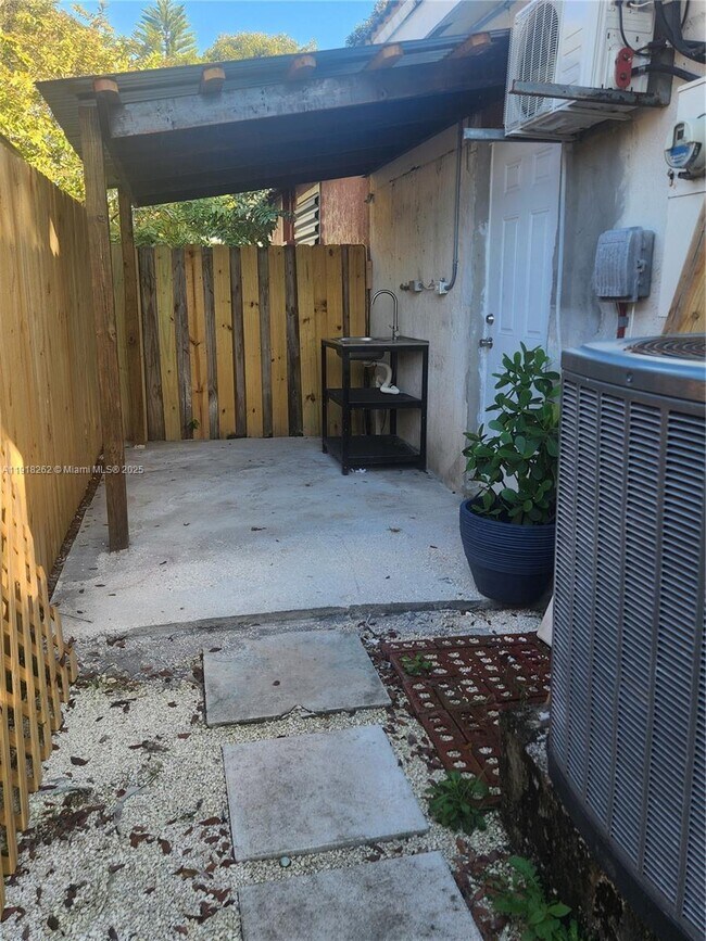 Building Photo - 26123 SW 138th Ct