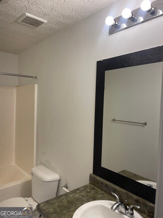 Building Photo - 11053 Aliyah Dr