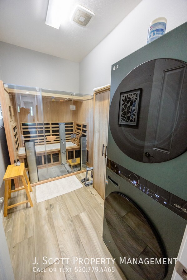 Building Photo - 15646 W Ashland Ave