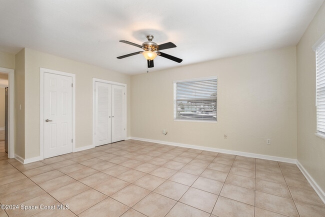 Building Photo - 1655 Wavecrest St