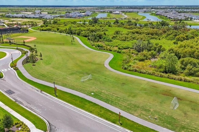 Building Photo - 3279 Hilltop Cir