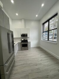 Building Photo - 205 Irving Ave