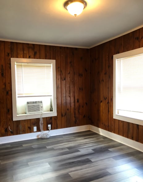 Building Photo - 3318 Thomas St