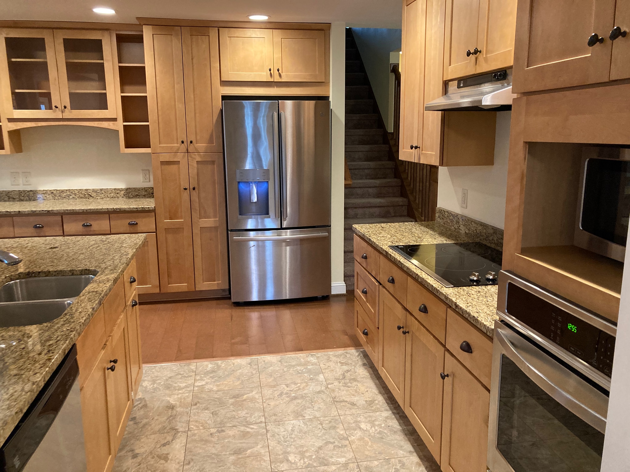 Building Photo - 2539 Greenport Dr