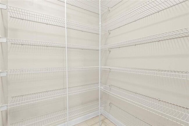 Building Photo - 955 Juniper St NE