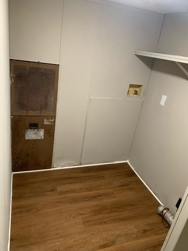 Building Photo - 2032 Mill Creek Road