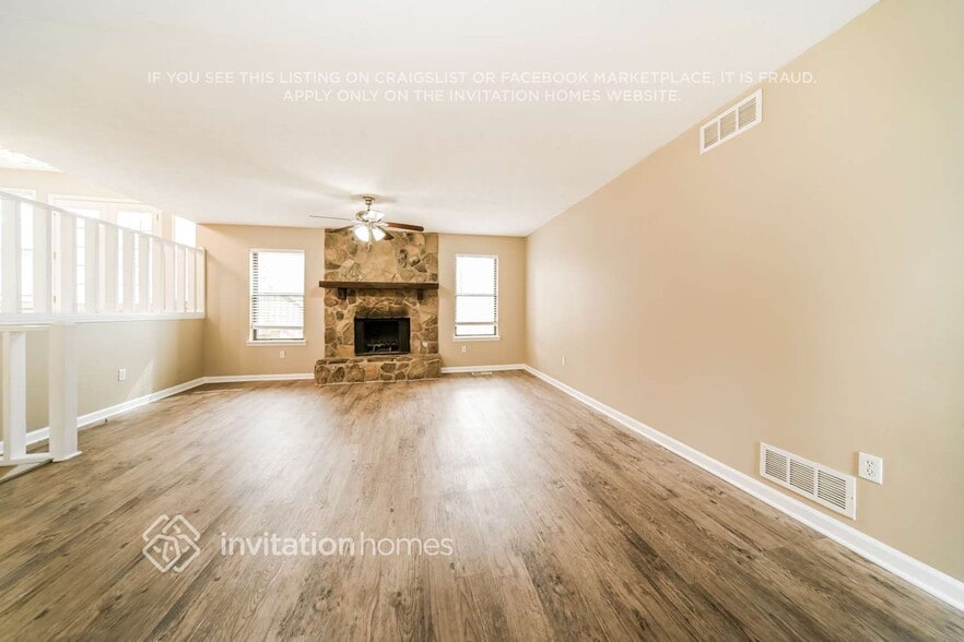 Building Photo - 6572 Oakwood Dr