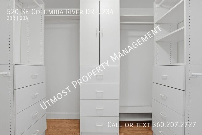 Building Photo - 520 SE Columbia River Dr