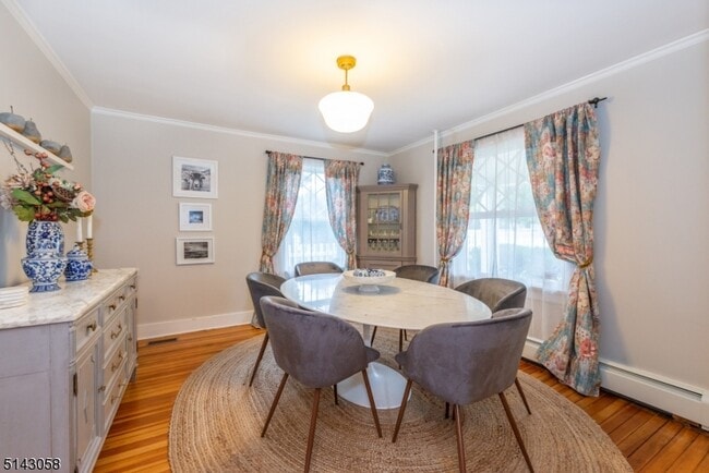 Building Photo - 276 Bay Ave