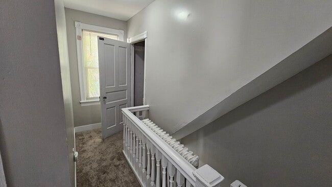 Building Photo - 5040 Washington Ave