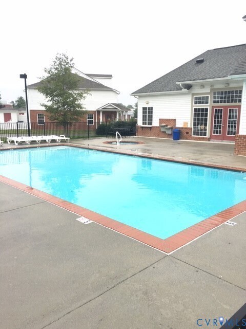 Building Photo - 7474 Pebble Lake Dr