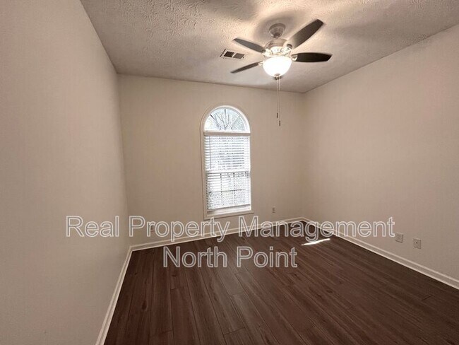 Building Photo - 155 Weatherstone Dr