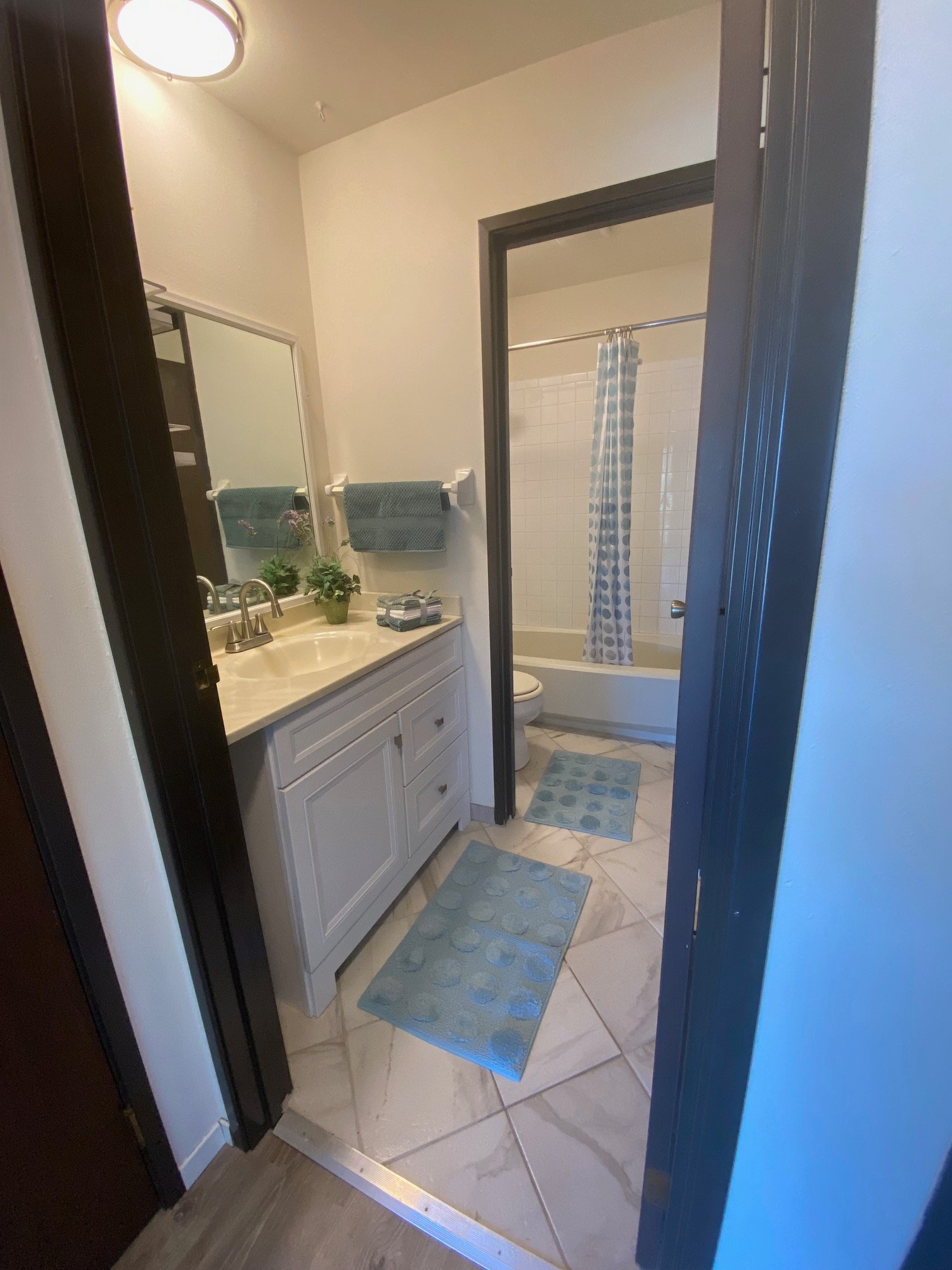 Building Photo - 1712 S 115 Ct
