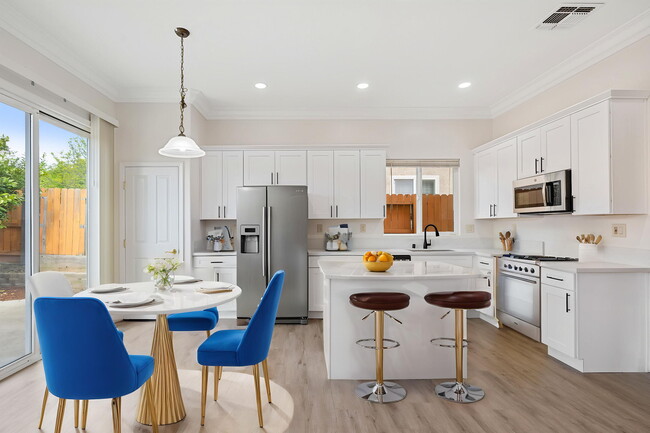 Building Photo - 9642 Lady Bird Ct