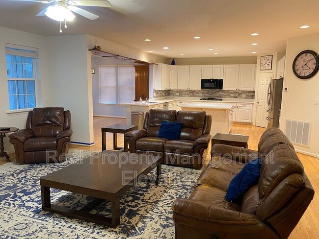 Building Photo - 779 Mcguire Cir