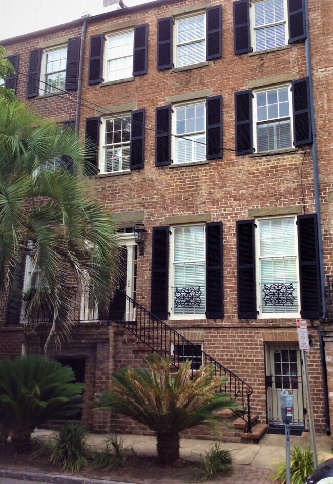 20 E Macon St 20 E Macon St Savannah GA 31401 Apartment Finder