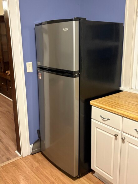 Building Photo - 4680 E 85th St