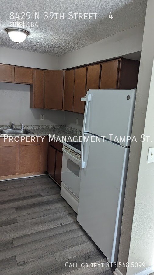 Building Photo - 8429 N 39th St
