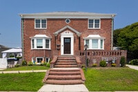 Building Photo - 355 E Beech St