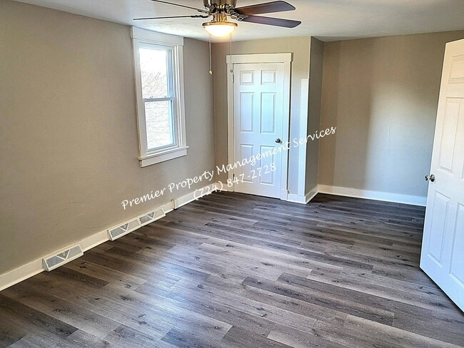 Building Photo - 1390 Barclay Hill Rd
