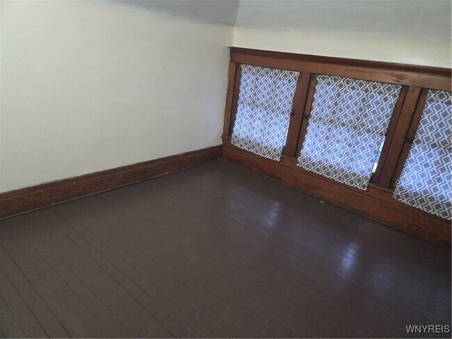 Building Photo - 168 Rodney Ave