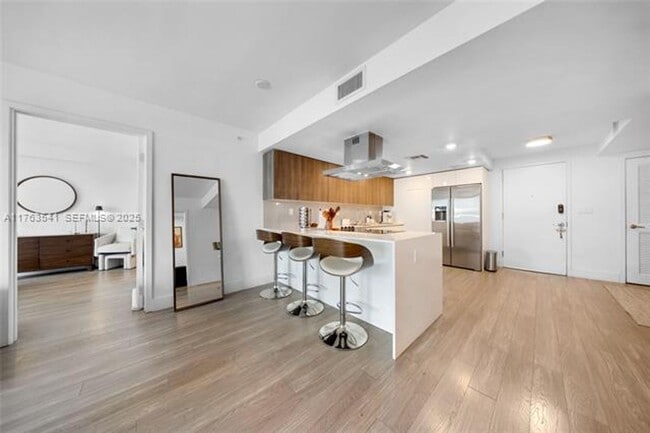 Building Photo - 1025 92nd St