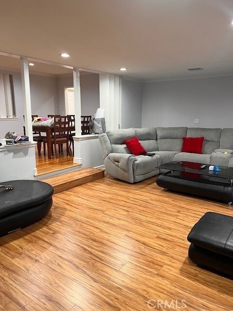 Building Photo - 15854 Chatsworth St