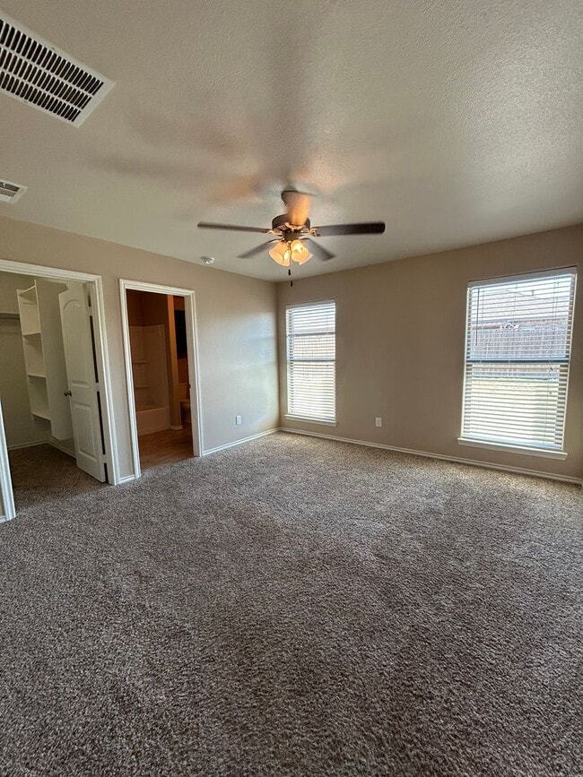 Building Photo - Beautiful Home in North Park!!