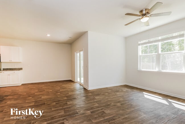 Building Photo - 544 Wayton Cir