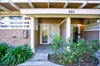 Building Photo - Remodeled  2bedroom and 2bathroom Condo Un...