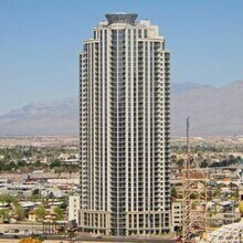 Building Photo - GREAT 1 BED, 1 BATH 867 SQFT HIGH RISE CON...