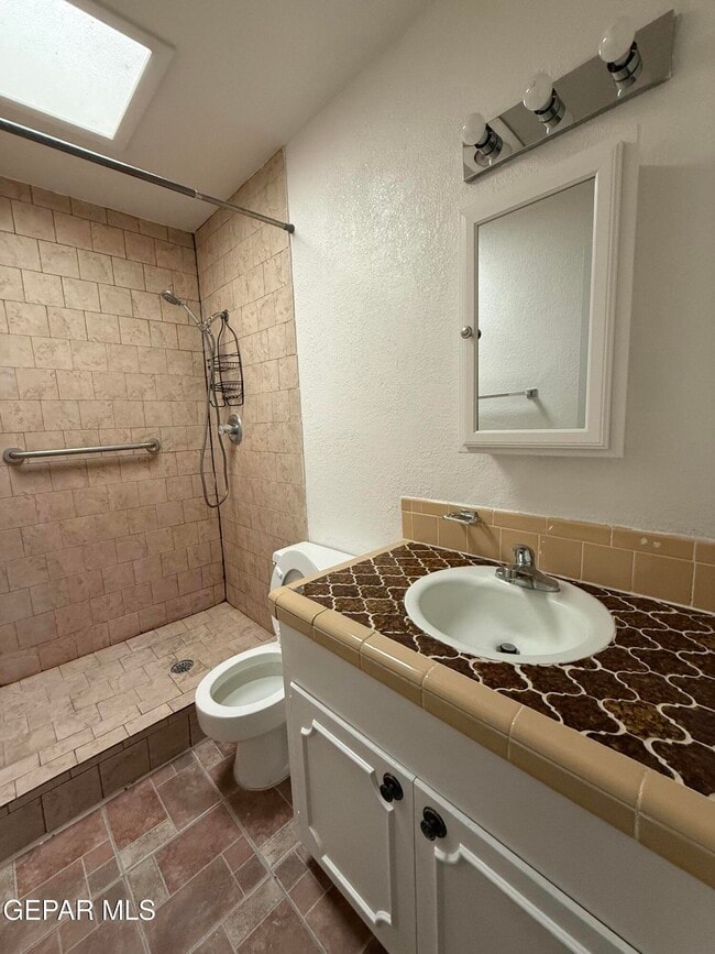 Building Photo - 6828 Escondido Dr