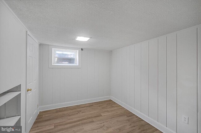 Building Photo - 3906 Ronson Dr