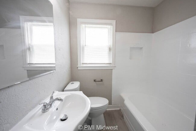 Building Photo - "Charming 3-Bedroom Home in Indianapolis –...
