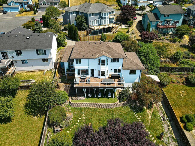 Building Photo - 7904 80th Ave NE