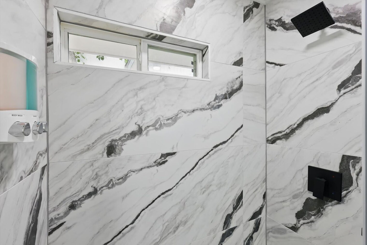 Building Photo - 3321 Ridgehaven St