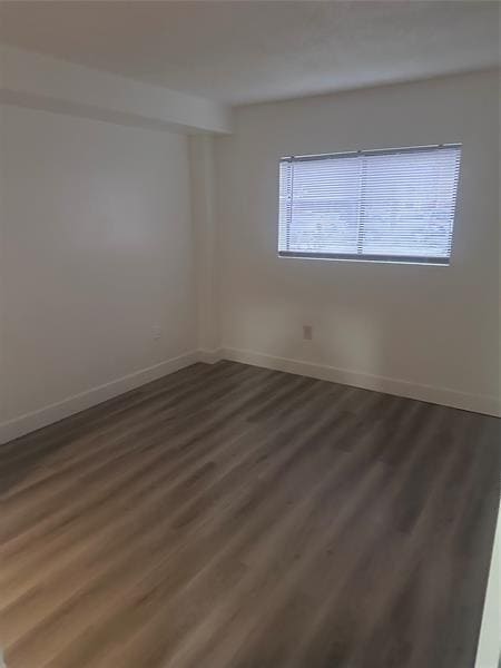 Building Photo - 450 Palm Cir W