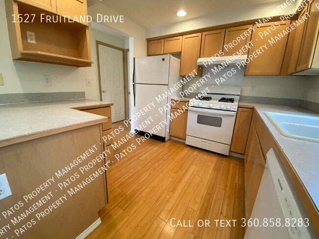 Building Photo - 1527 Fruitland Dr