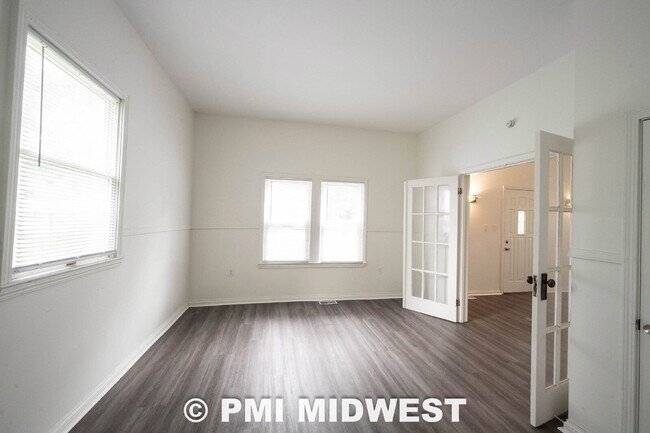 Building Photo - "Charming 3-Bedroom Home with Spacious Layout in Indianapolis!"
