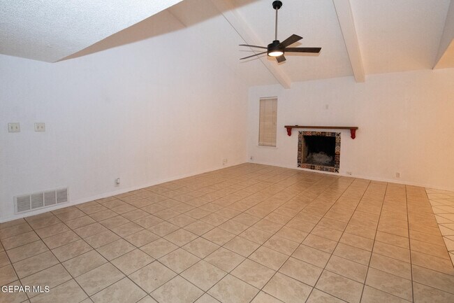 Building Photo - 11416 Lake Ozarks Dr