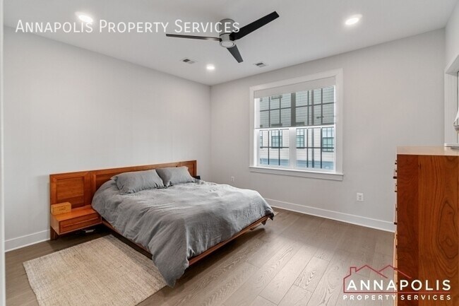 Building Photo - 285 West St