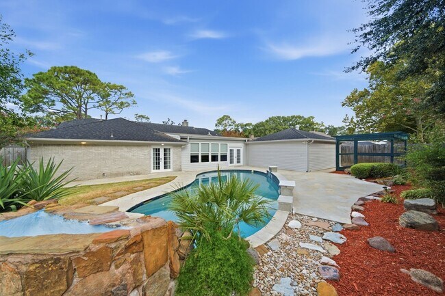 Building Photo - 3411 Point Clear Dr