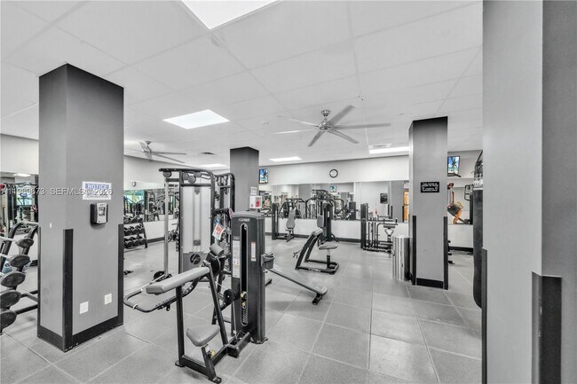 Building Photo - 2501 S Ocean Dr