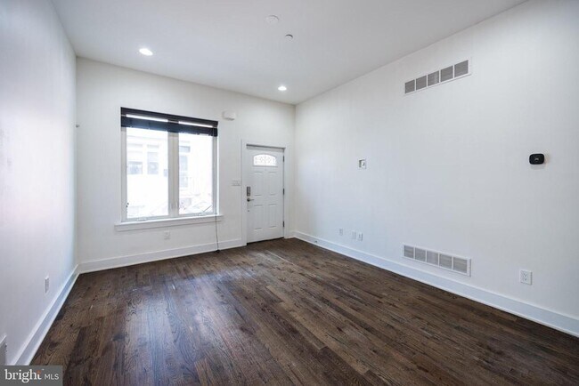 Building Photo - 1441 S Bouvier St