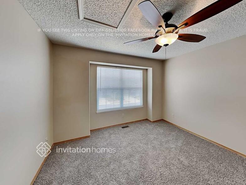 Building Photo - 6027 Pioneer Mesa Dr