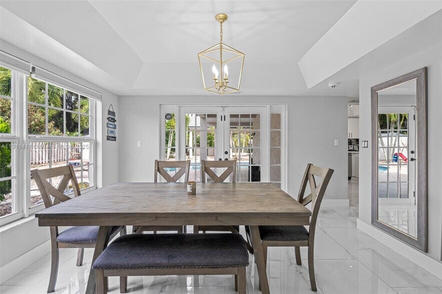 Building Photo - 8351 SW 39th Ct