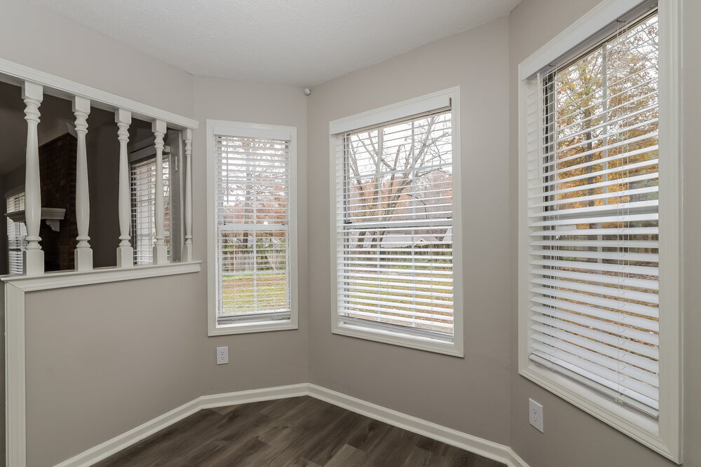 Building Photo - 5733 Crievewood Dr