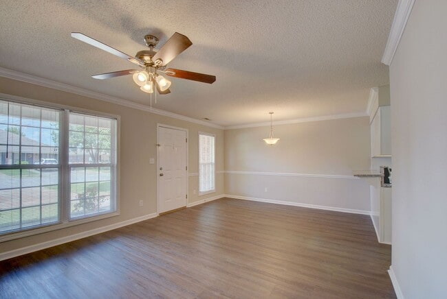Building Photo - 128 Railroad Ridge Rd